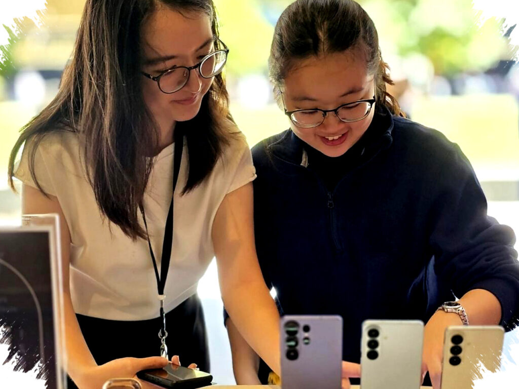 Samsung Galaxy S26 Series Resmi Meluncur Global, Terobosan AI dan Privacy Display Bikin Penasaran
Galaxy Buds4 Series Hadir Sempurna, Audio Hi-Fi dan Desain Ergonomis Jadi Andalan Utama