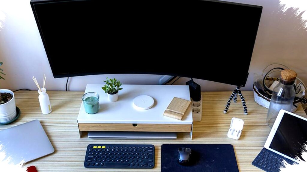 Monitor Baru Anda Tersimpan Fitur Multitasking Rahasia, Bersihkan Meja dan Ganti Perangkat Tanpa Repot!