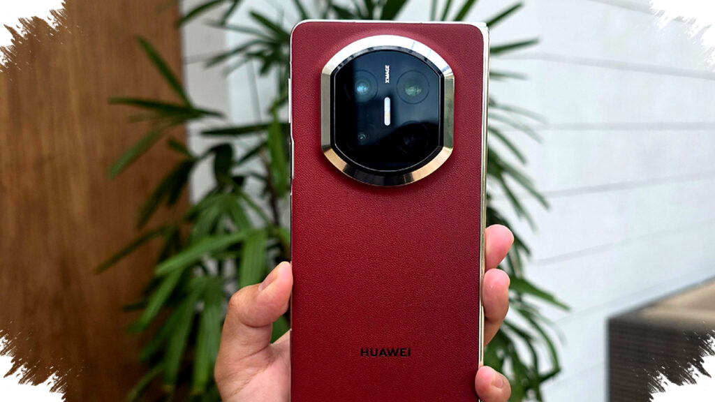 Menggenggam Huawei Mate X7, Sensasi HP Lipat Super Tipis dan Ringan yang Benar-Benar Tangguh di Tangan