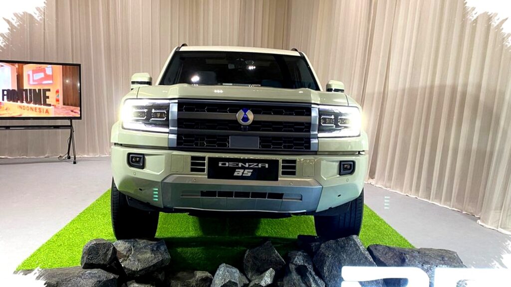 Denza B5 PHEV Serbu Segmen Premium, Desain Tangguh dan Fitur Mewah Bikin Pesaing Waspada