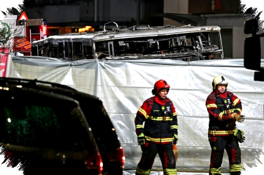 Bus Api Mematikan Di Swiss Diduga Disengaja, Polisi Usut Motif Misterius dan Dampak Psikologis Bagi Warga Kerzers