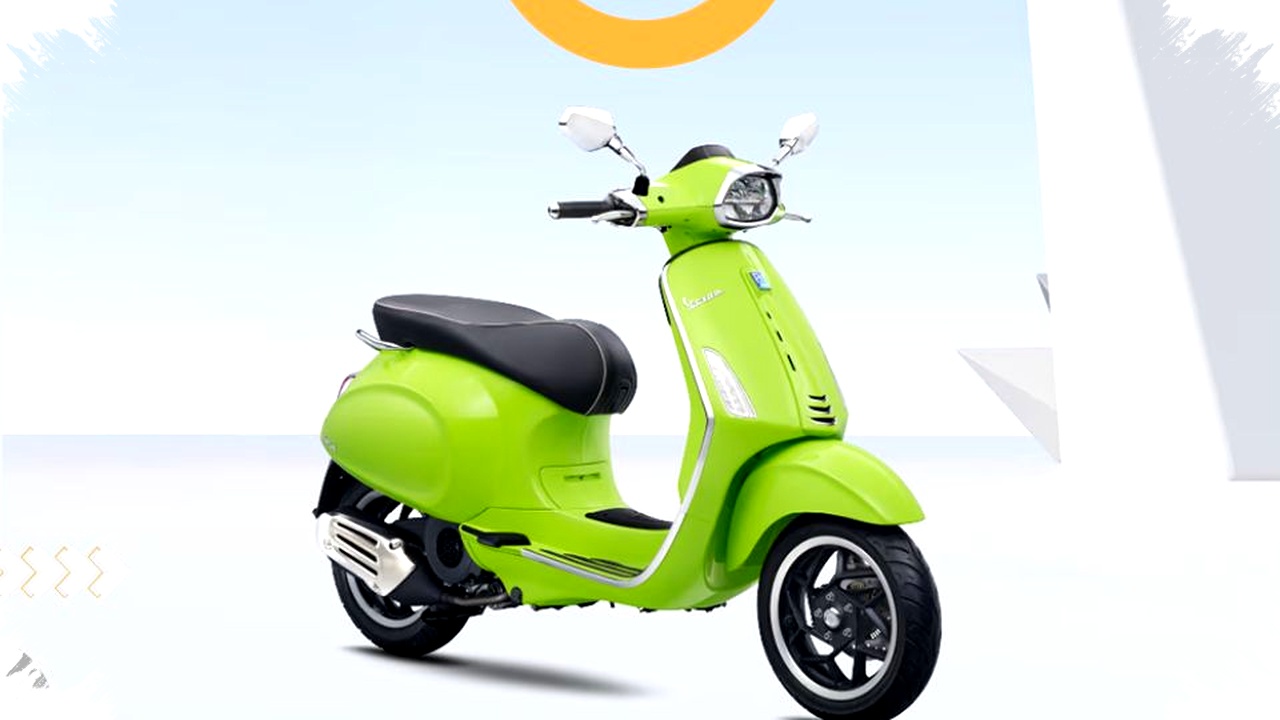 Vespa Sprint Tech 150 Hadir Dengan Layar TFT Futuristis dan Fitur Keyless, Lawan Berat Skuter Premium di Kelasnya