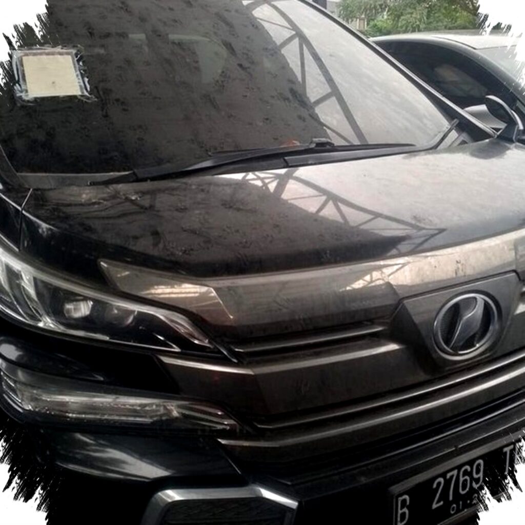 Lelang Toyota Vellfire Rp 100 Jutaan Tanpa STNK dan BPKB, Risiko Tinggi Penantang Pasar Mobil Bekas Mewah!