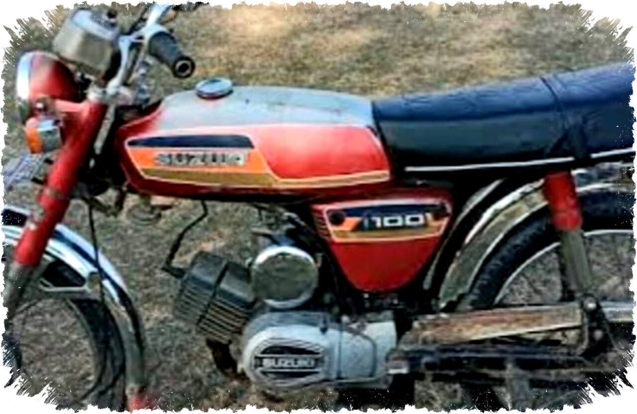 Suzuki A100 Motor Sport 2-Tak Legendaris, Dari Debut 1973 Hingga Jadi Buruan Kolektor Indonesia