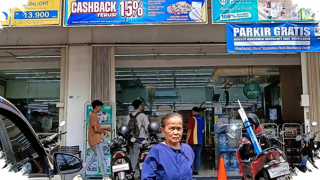 Parkir Liar di Minimarket Tak Cukup Ditertibkan, Ada Akar Ekonomi Yang Terabaikan