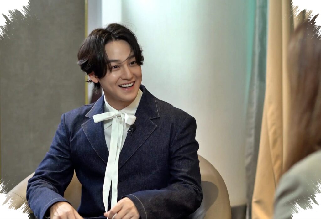 Dari Kasual Ke Formal, 4 Padu Padan Outerwear Kim Bum Yang Minimalis Tapi Polished