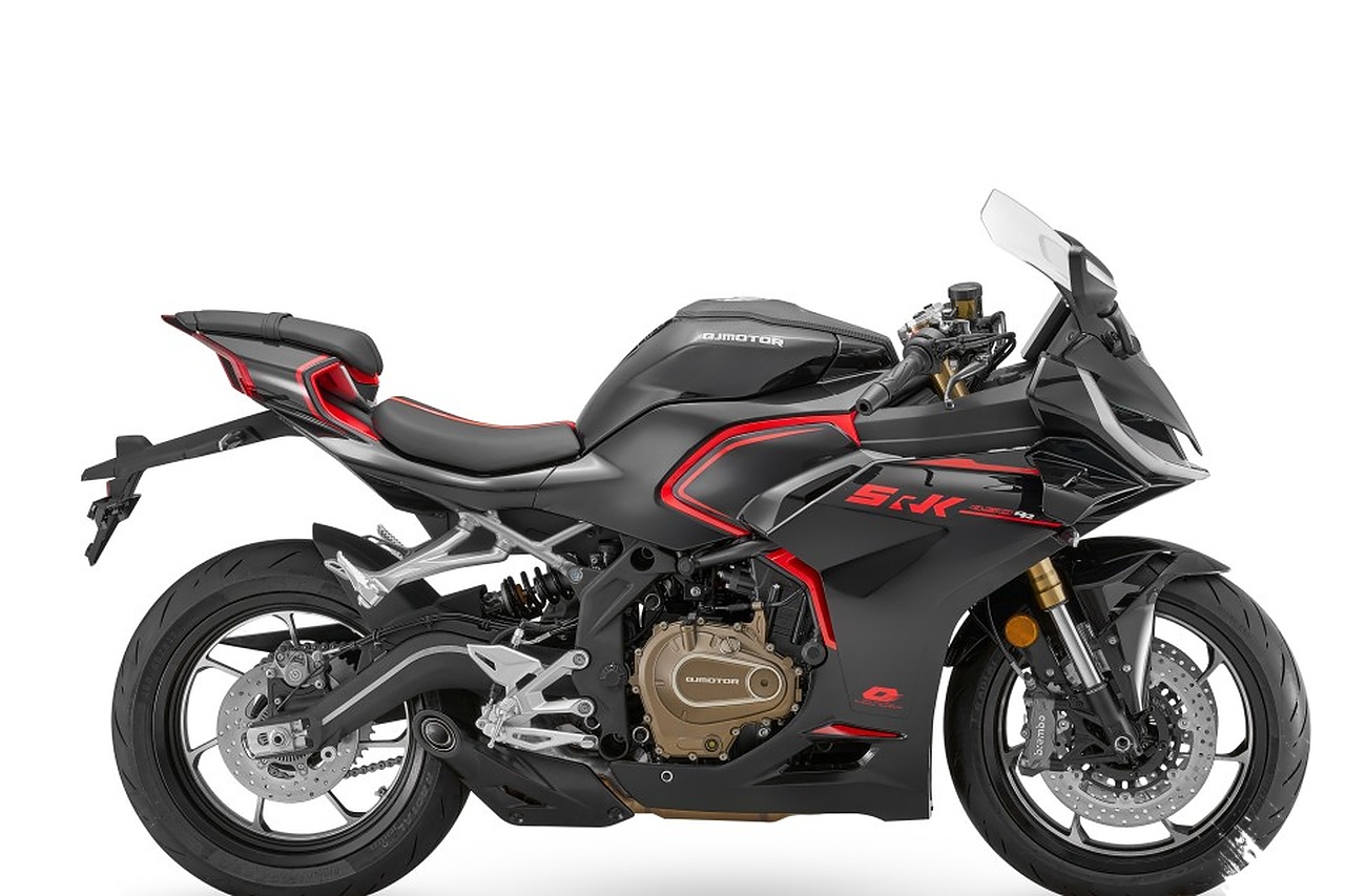 QJMotor SRK421RR 2026 Tampak Seperti Motor Balap, Sportbike Jepang Mulai Merasa Terancam
