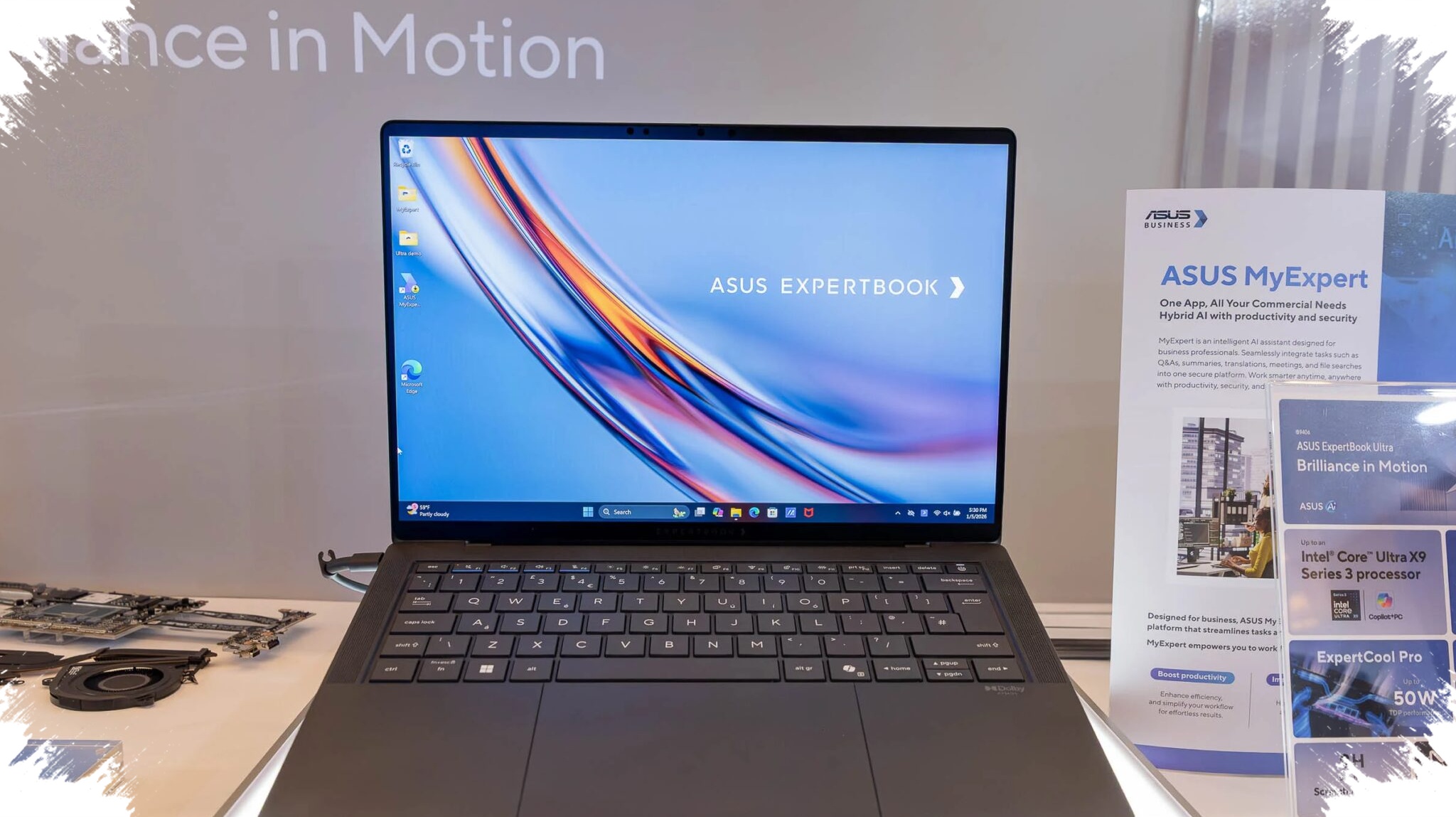 Asus ExpertBook Ultra Siap Menggoda Pasar, Bobot di Bawah 1 Kg dan Harga Bisa Tembus Rp40 Juta
