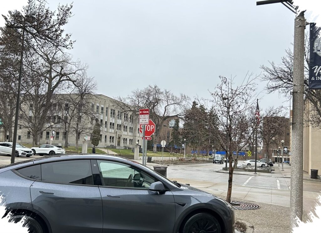 Tesla Gugat Aturan Lama North Dakota, Perjuangan Buka Dealer Fargo Dan Bismarck
