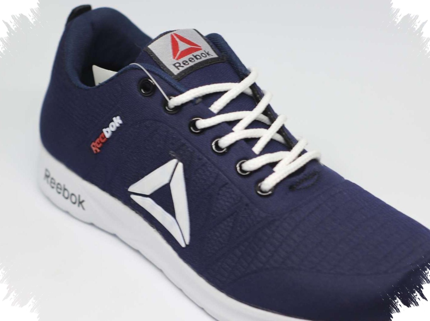 5 Sepatu Lari Reebok Pria Terbaik, Dari Maraton Serius Hingga Pilihan Paling Masuk Akal