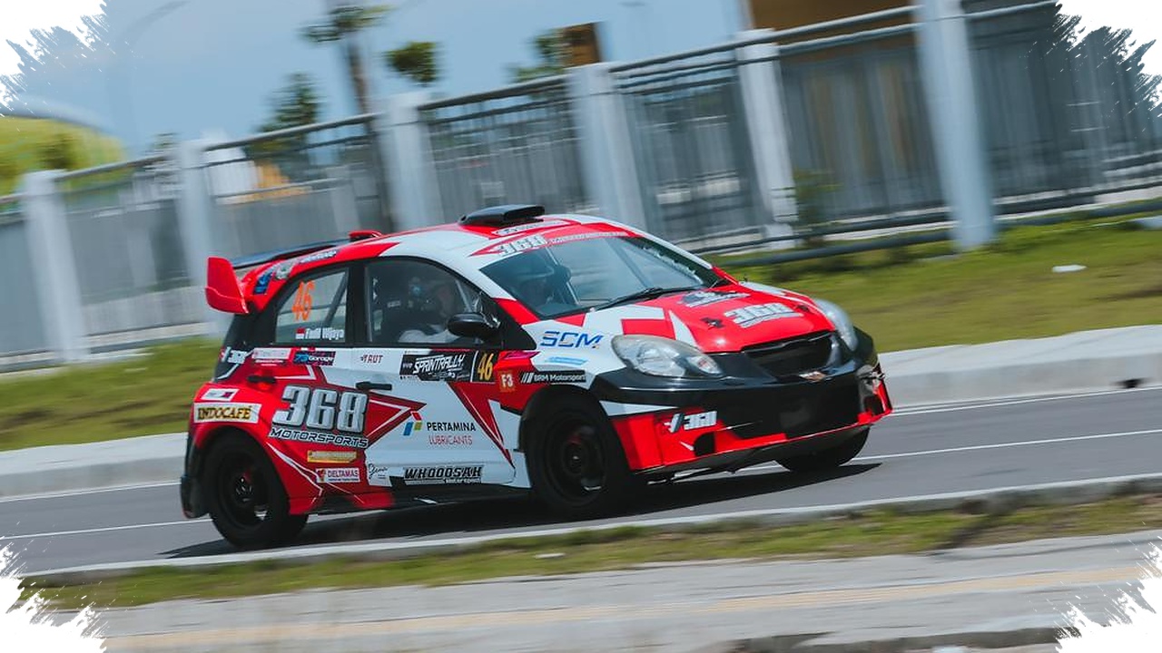 Honda Brio Modifikasi Bawa Fadil Wijaya Juara Kelas F.3, Target 20 Besar Berujung Puncak