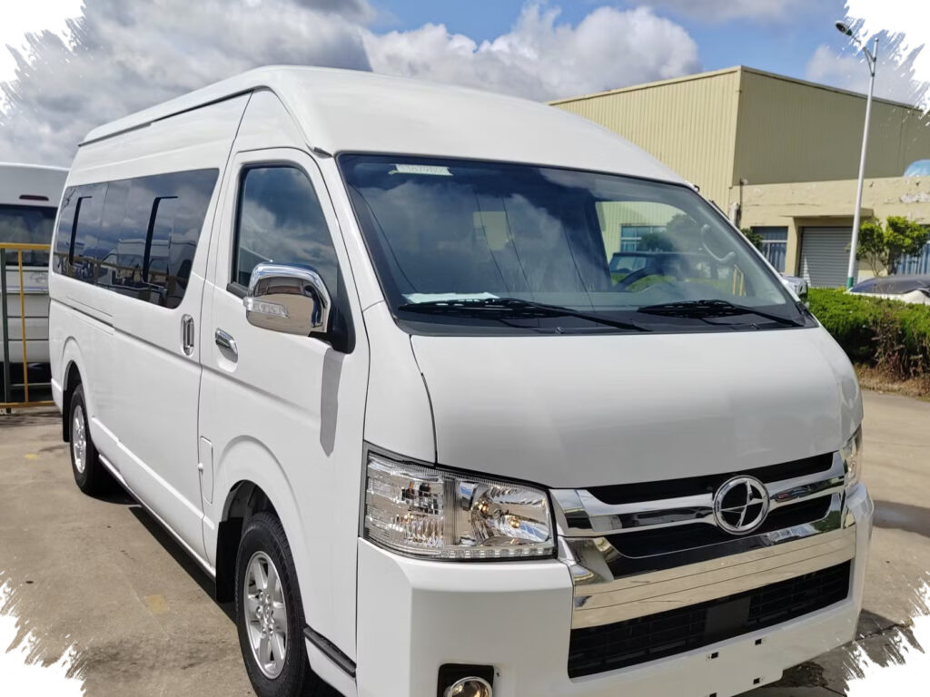 Van Listrik Rp700 Jutaan Muat 16 Orang, HiAce Mulai Kena Tekanan?