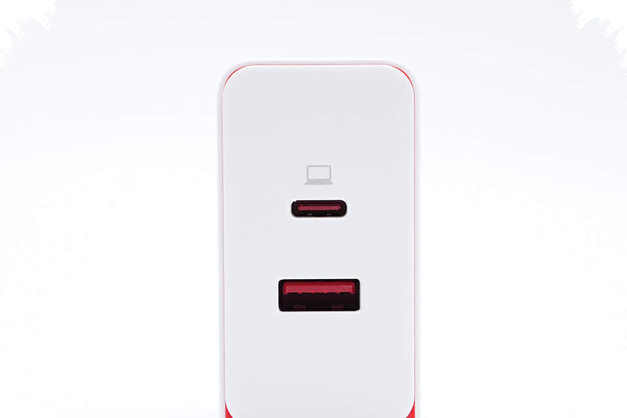 OnePlus Bawa Charger GaN 100W Dual Port, Sekali Colok Langsung Dua Perangkat Ngebut