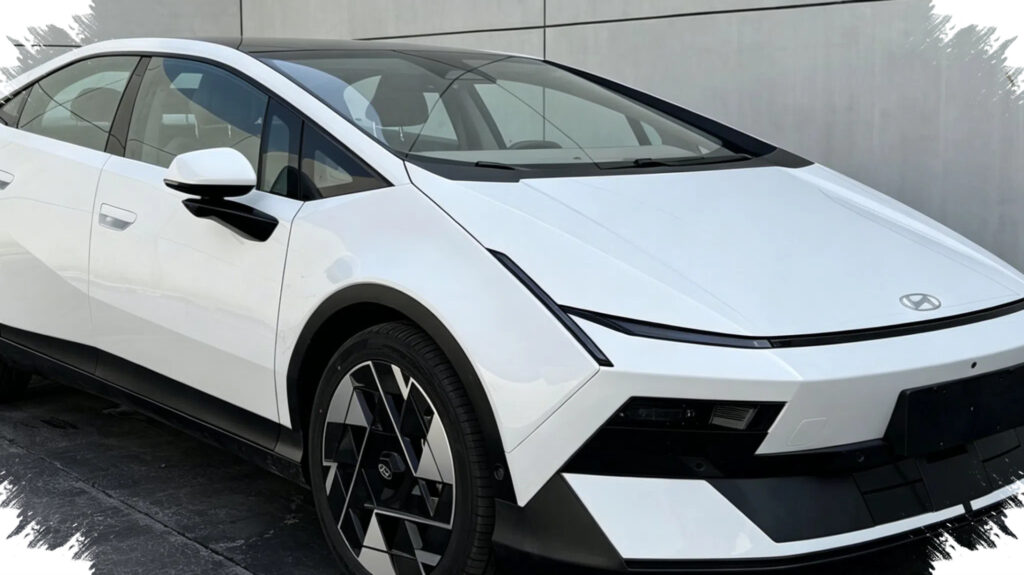 Hyundai Ioniq V Muncul dengan Dua Wajah, BEV dan EREV Disiapkan Khusus untuk China