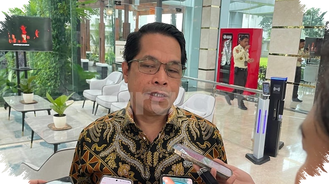 Rupiah Tembus Rp17.500, Bahlil Panggil Rapat Darurat Soal Harga BBM