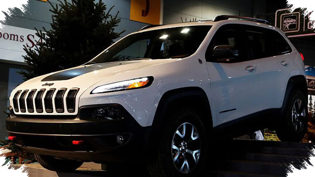 Jeep Cherokee Ditarik Karena Risiko Terseret Sendiri, Ribuan Pemilik Tunggu Solusi