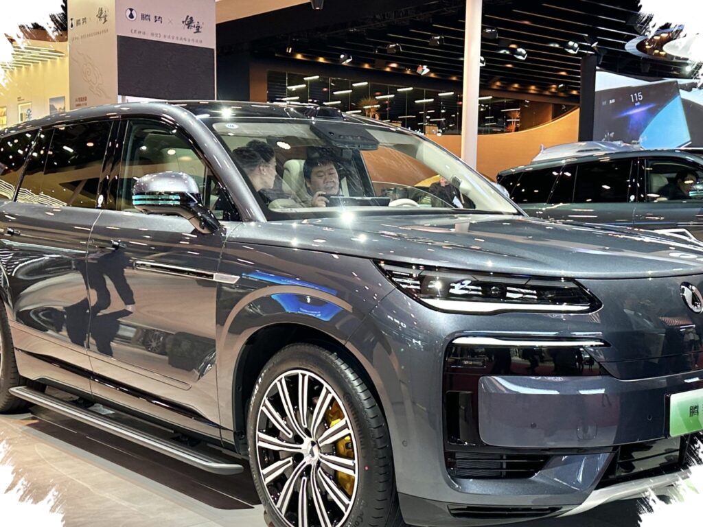Denza N9 Resmi Meluncur, Cas 5 Menit Bisa Jalan 420 Km dan Siap Guncang SUV Premium