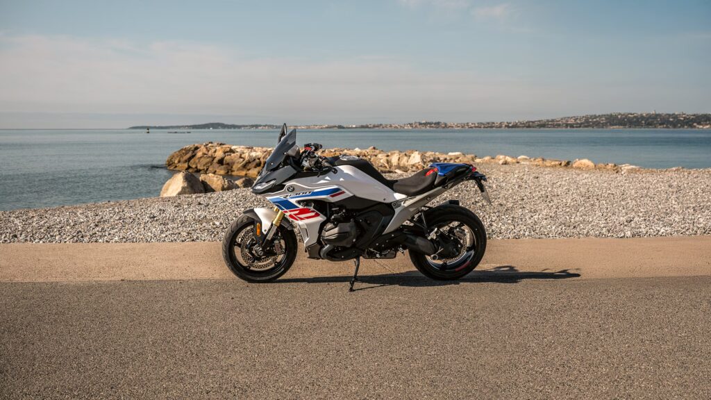 BMW R 1300 RS Rayakan 50 Tahun Lini RS, Warisan Touring Cepat BMW Makin Kuat