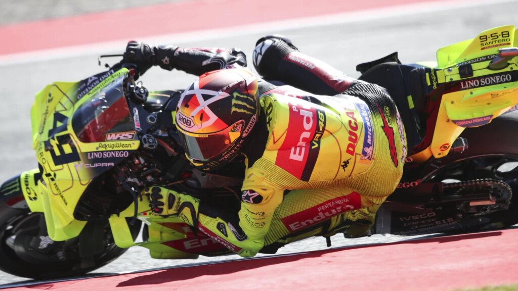 Drama Catalunya Berujung Manis, Di Giannantonio Rebut Kemenangan Perdana Bersama VR46