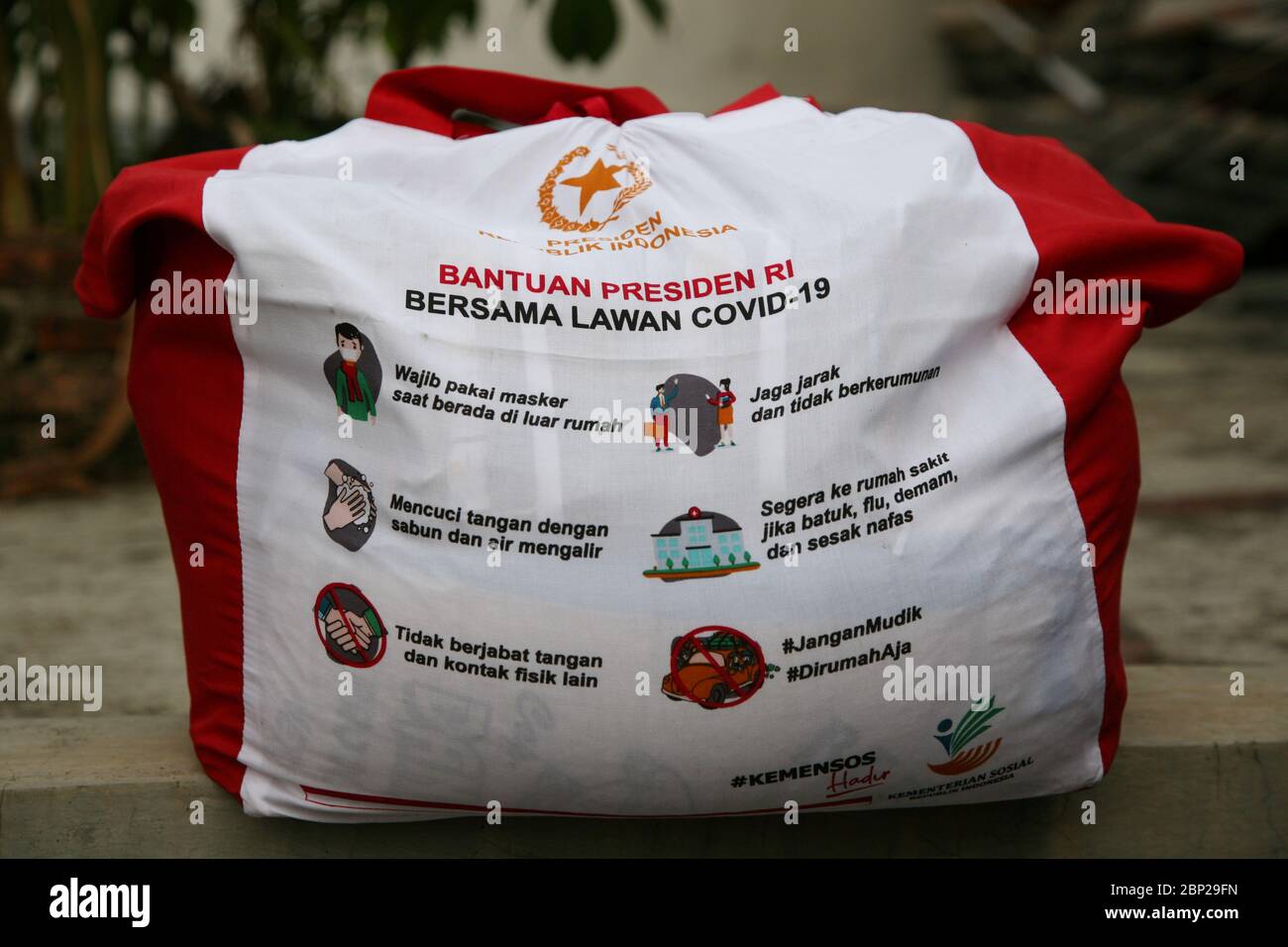Kemensos Salurkan Bansos Tahap 2 Berbasis DTSEN Terbaru, Desil 1-4 Jadi Prioritas Utama