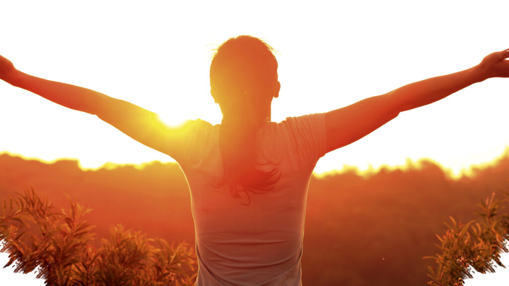 10 Menit Berjemur Pagi Bisa Ubah Tidur, Mood, dan Vitamin D Sekaligus