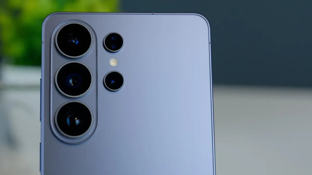 Duduk Mentok di Tribun Belakang, Kamera Galaxy S26 Ultra Masih Jinakkan Backlight dan Laser