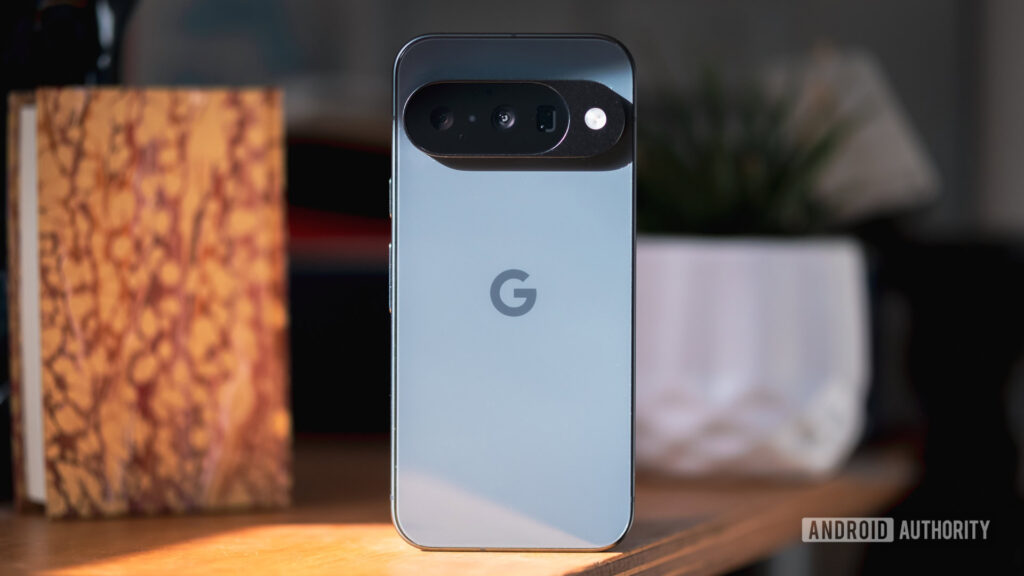 Pesan Pixel 10, yang Datang Malah Motorola Razr, Kekacauan Google Store Berujung Sengketa