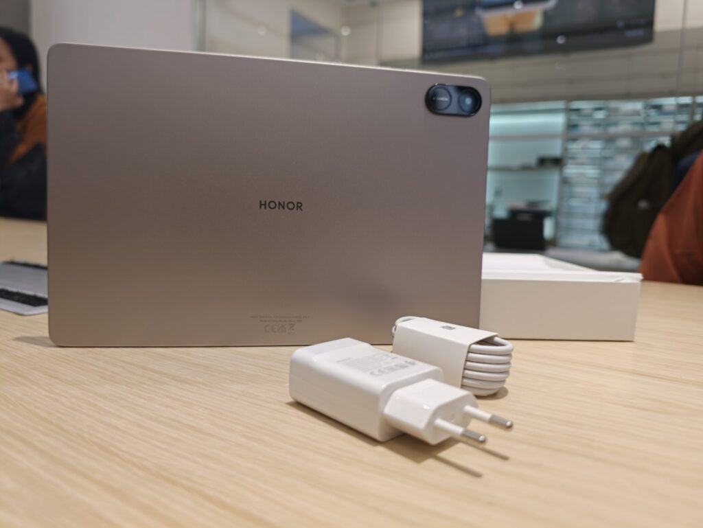 Pasar Laptop Mahal, Honor Pad X8b Datang Bawa Baterai 10.100 mAh dan Fitur Anak