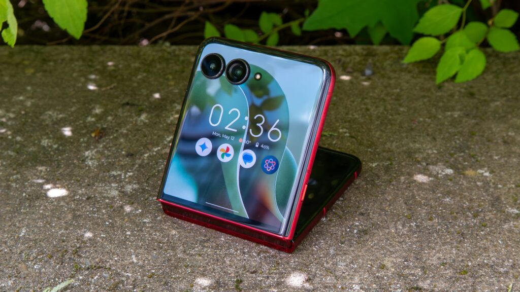 Motorola Razr Ultra 2026 Sulit Dibela, Diskon Besar Model Lama Membuatnya Terlihat Salah Pilih