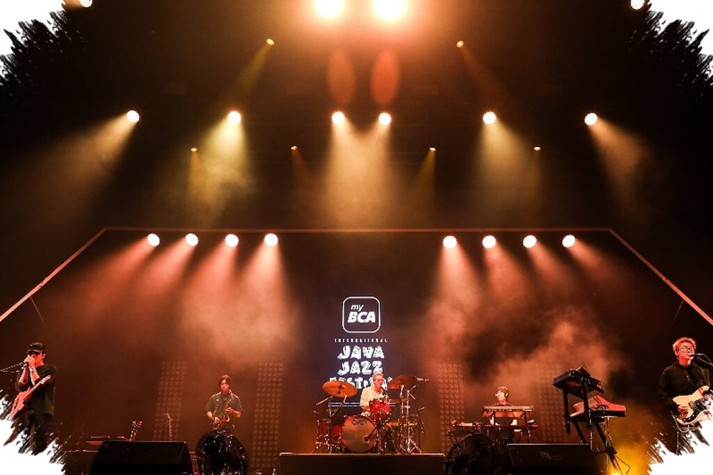 Wave To Earth Menguasai Teh Botol Hall, Antrean Panjang Warnai Hari Kedua Java Jazz