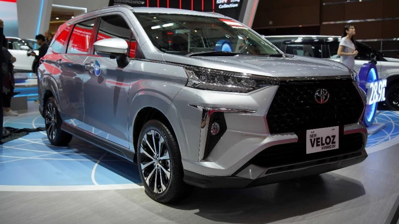 Veloz Hybrid V Vs Q, Selisihnya Bukan Cuma Fitur dan Ini yang Benar-Benar Lebih Worth It