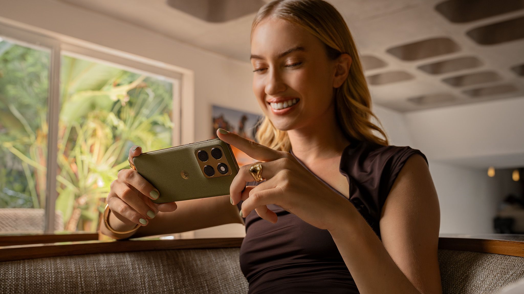 Saat Ponsel Lain Sibuk Jualan AI, Motorola Edge 2026 Justru Menang di Hal yang Dipakai Tiap Hari