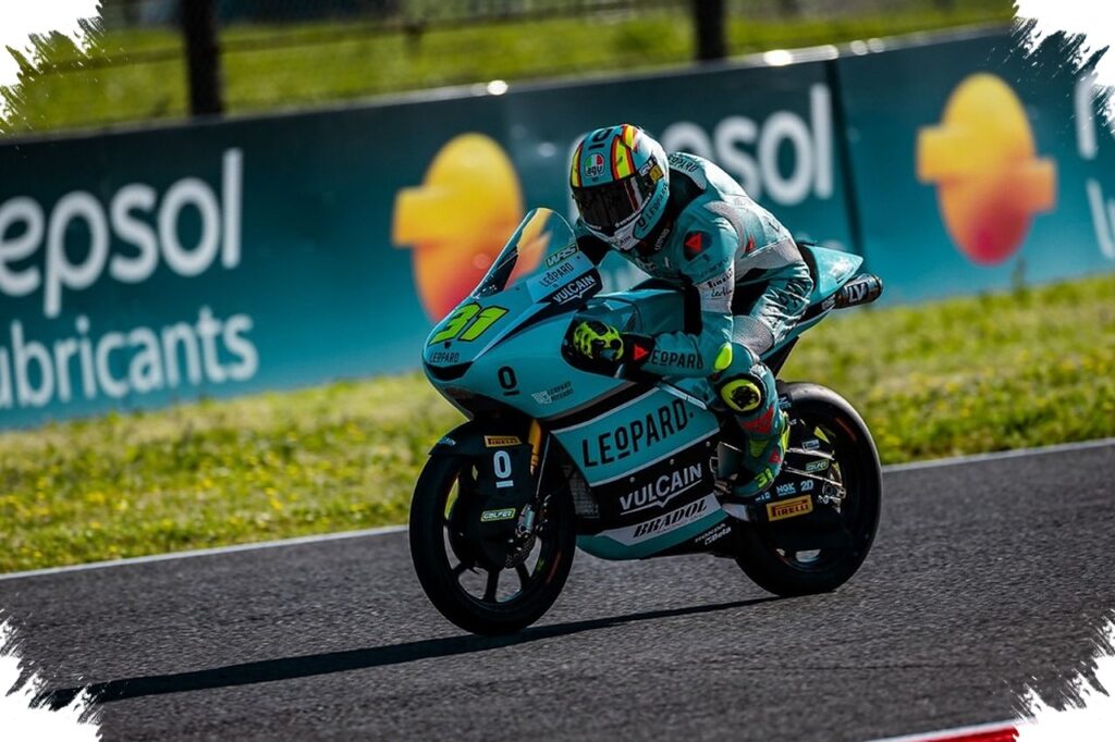 Adrián Fernández Dijatuhi Sanksi Enam Balapan Moto3, Dua Mesin Leopard Diduga Dimanipulasi