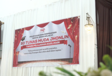 Delapan Siswa Perdana Tuntas Lulus, Tonggak Sejarah SD Tunas Muda Jhonlin