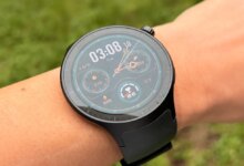Motorola Tawarkan Duo Wearable Baru, Baterai Moto Watch Tembus 13 Hari