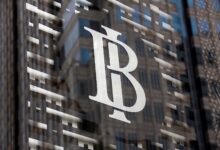 IHSG Terkapar 3,05 Persen, Aksi Jual Asing Triliunan Rupiah Guncang Saham Bank Raksasa