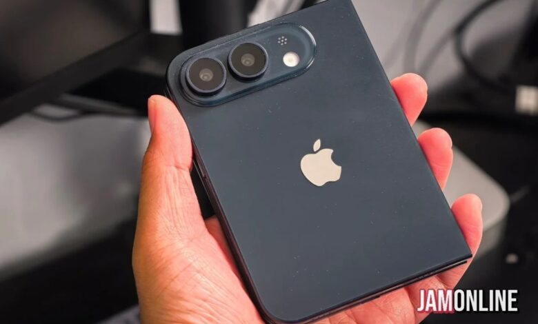 Dummy iPhone Ultra Muncul Lagi, Desain Lipat Lebih Lebar dan Warna Hitamnya Makin Jelas