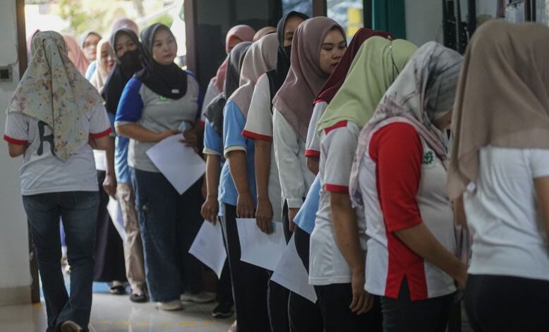 BLT DBHCHT Pekalongan Mengalir Ke Rumah Tangga Buruh, Daya Beli Ikut Terjaga