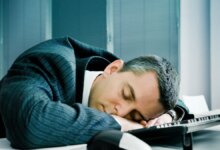 Begadang Nonton Bola Tanpa Kelihatan Lemas Di Kantor, 5 Trik Biar Tetap Segar