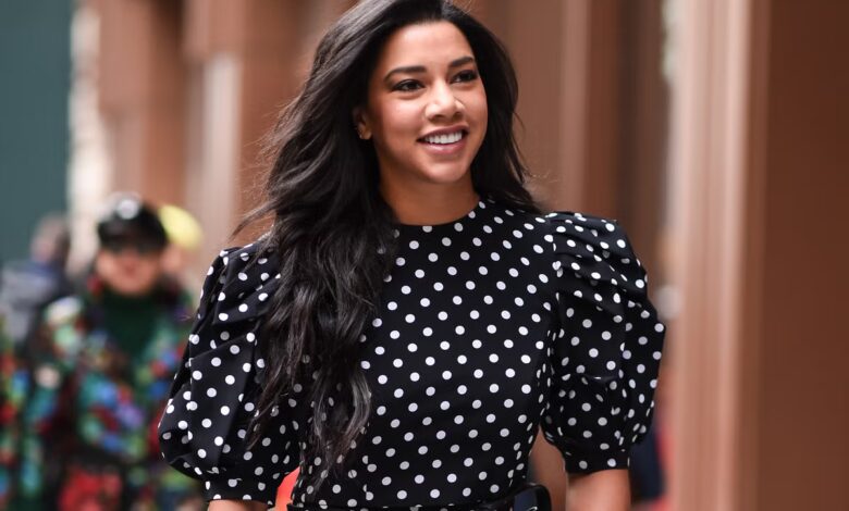 Polkadot Kembali Naik Daun, 7 Fashion Item Ini Bikin Gaya Kasual Hingga Formal Lebih Stylish