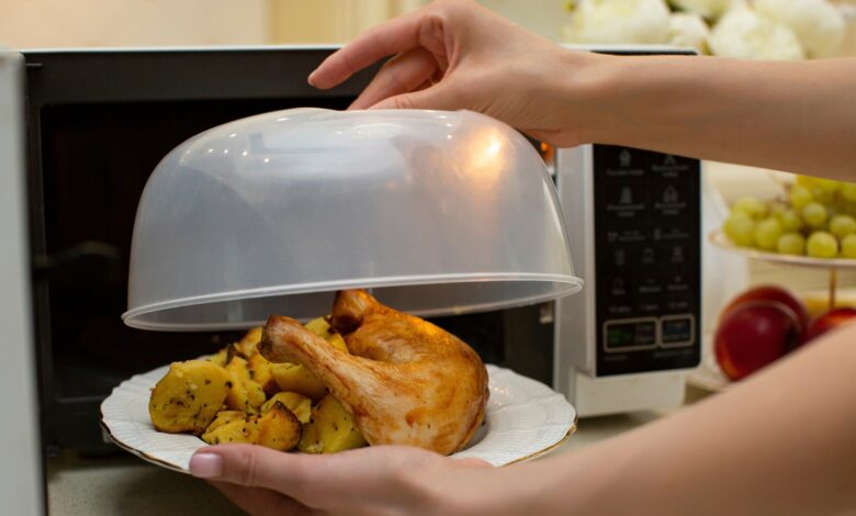 6 Makanan yang Ternyata Berbahaya Jika Dipanaskan Lagi di Microwave, Nomor 3 Sering Diabaikan