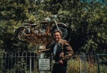 Richard Hammond Kembali Jadi Pria Paling Pas Untuk Royal Enfield, Momen Simbolis Di Redditch