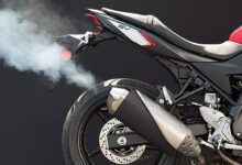 Knalpot Motor Ngebul Asap Putih, Jangan Panik Dulu Bisa Beres Tanpa Turun Mesin