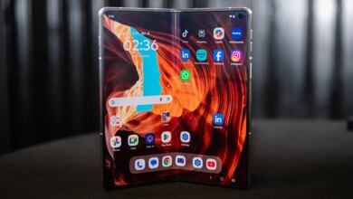 Motorola Akhirnya Tembus AirDrop, Razr Fold Jadi Ponsel Moto Pertama yang Bisa Kirim ke iPhone