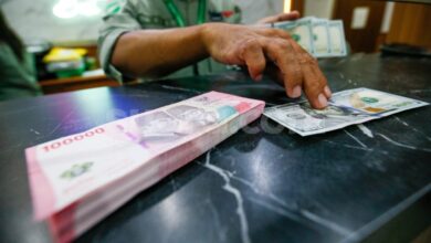 Rupiah Hampir Tembus Rp18.000 Lagi, Tekanan Dolar AS Kian Berat