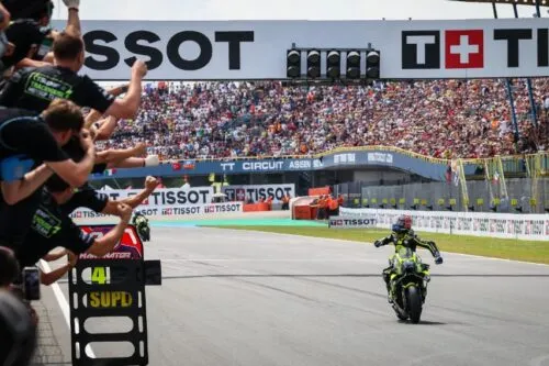 Ai Ogura Ukir Sejarah di Assen, Trackhouse Aprilia Sapu Bersih Podium 1-2