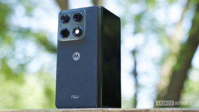 Motorola Akhirnya Tembus Ekosistem Apple, Razr Fold Kebagian Quick Share Rasa AirDrop