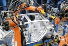 Robot AI Masuk Lini Produksi, Pekerja Pabrik Otomotif Terancam Tergeser Penuh