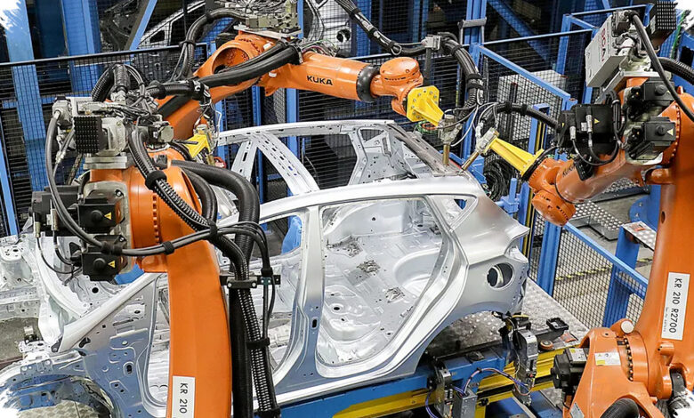 Robot AI Masuk Lini Produksi, Pekerja Pabrik Otomotif Terancam Tergeser Penuh