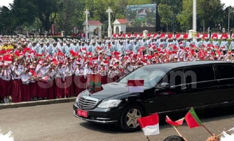 Pasukan Berkuda Mengiringi Lukashenko, Bermalam Di Istana Negara Jadi Sejarah Baru